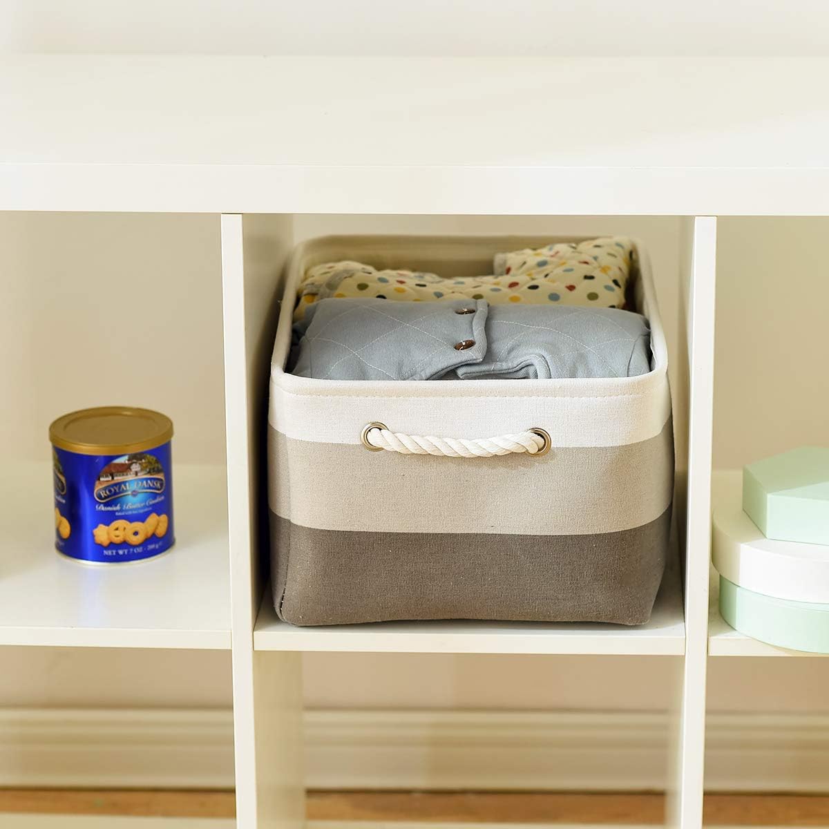 Storage Basket Fabric Sturdy Canvas Storage Bins Organizer with Handles for Clothes and Toy Storage Foldable Storage Boxes Cubes