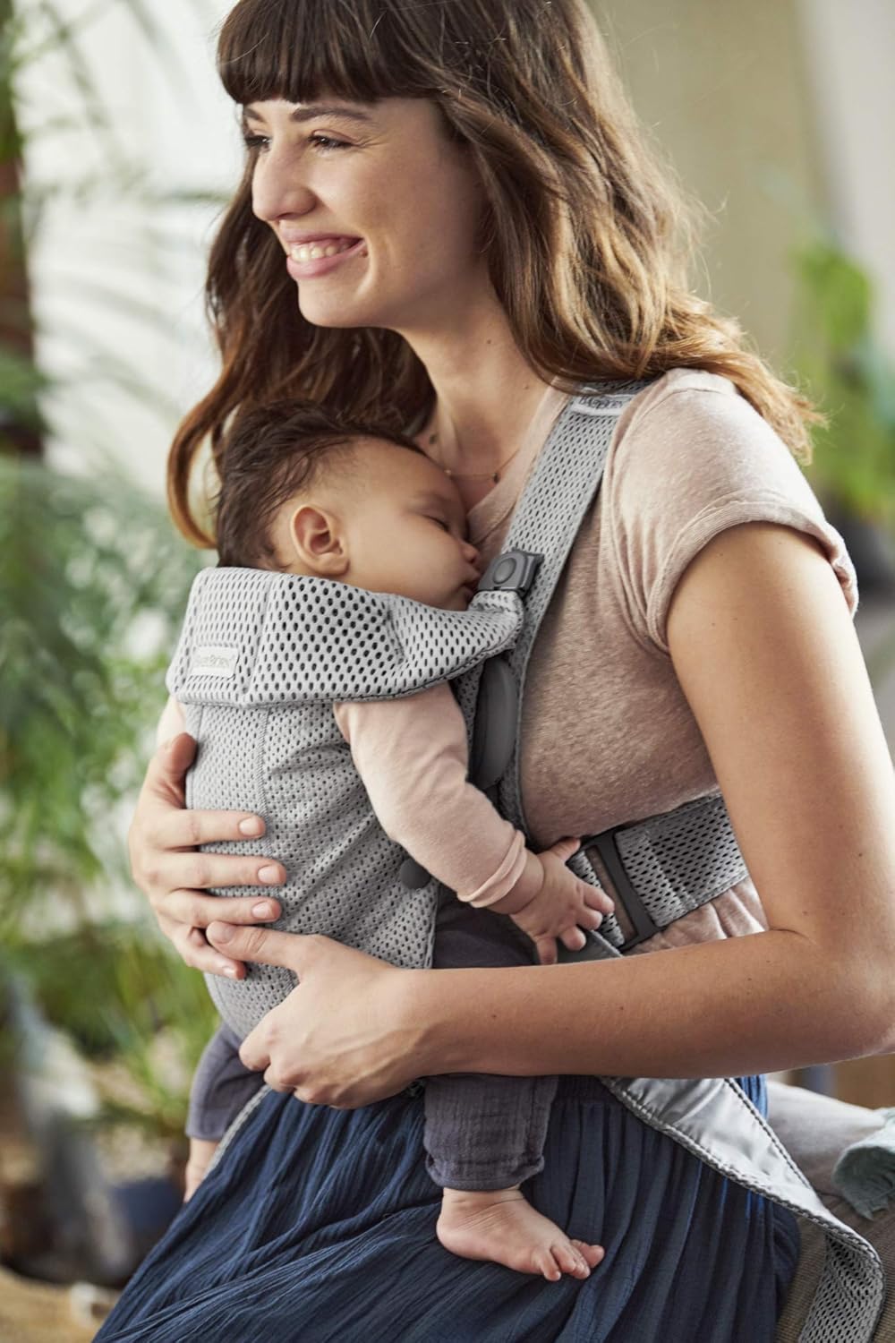 BabyBjörn Baby Carrier Mini, Gray, 3D Mesh | Newborn Carrier (7-25 lbs), Ergonomic, Easy-to-Use