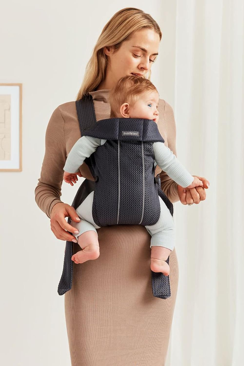 BabyBjörn Baby Carrier Mini, Anthracite, 3D Mesh | Newborn Carrier (7-25 lbs), Ergonomic, Easy-to-Use