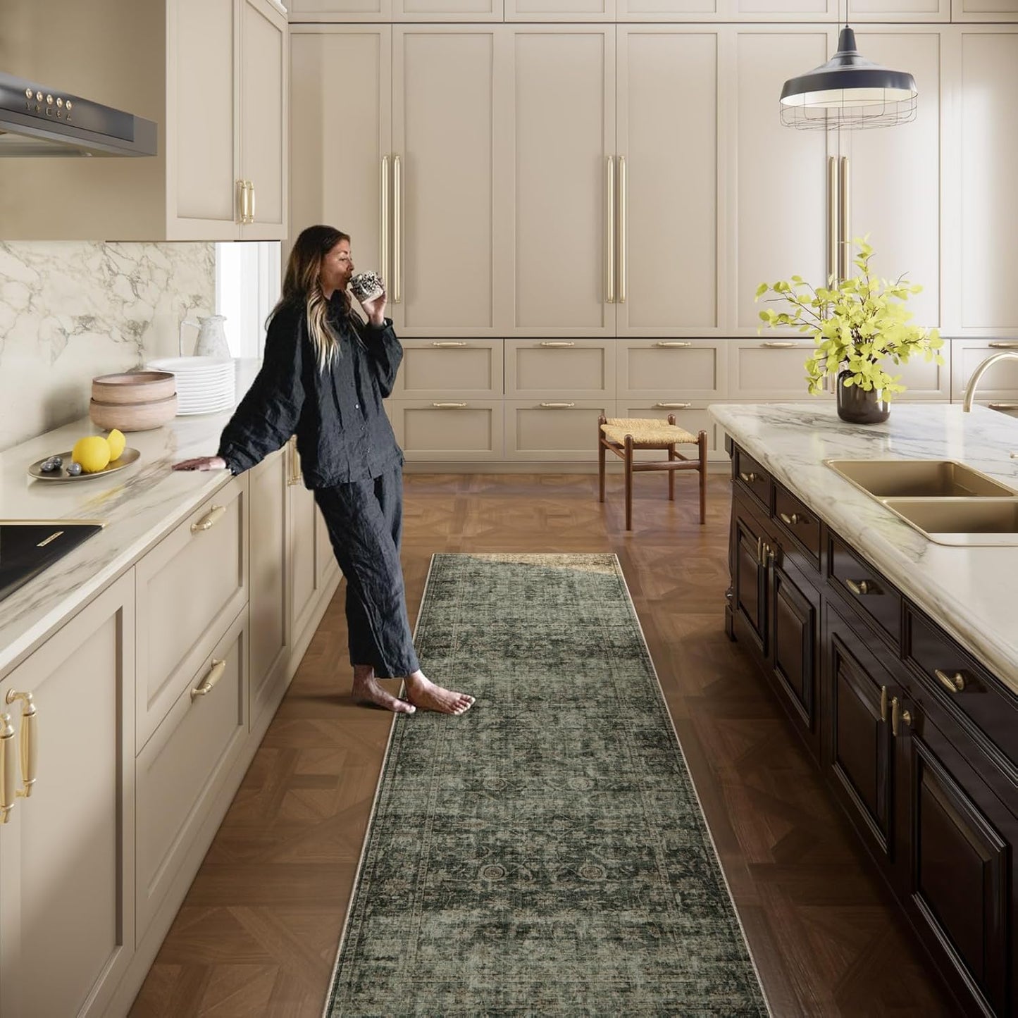 Machine Washable Rug Runners for Hallways: 2'6"x8' Kitchen Rugs Stain Resistant Non Slip Low Pile Soft Boho Carpet Runners for Hallways Bedroom Entryway Indoor Beside Bathroom Laundry Room