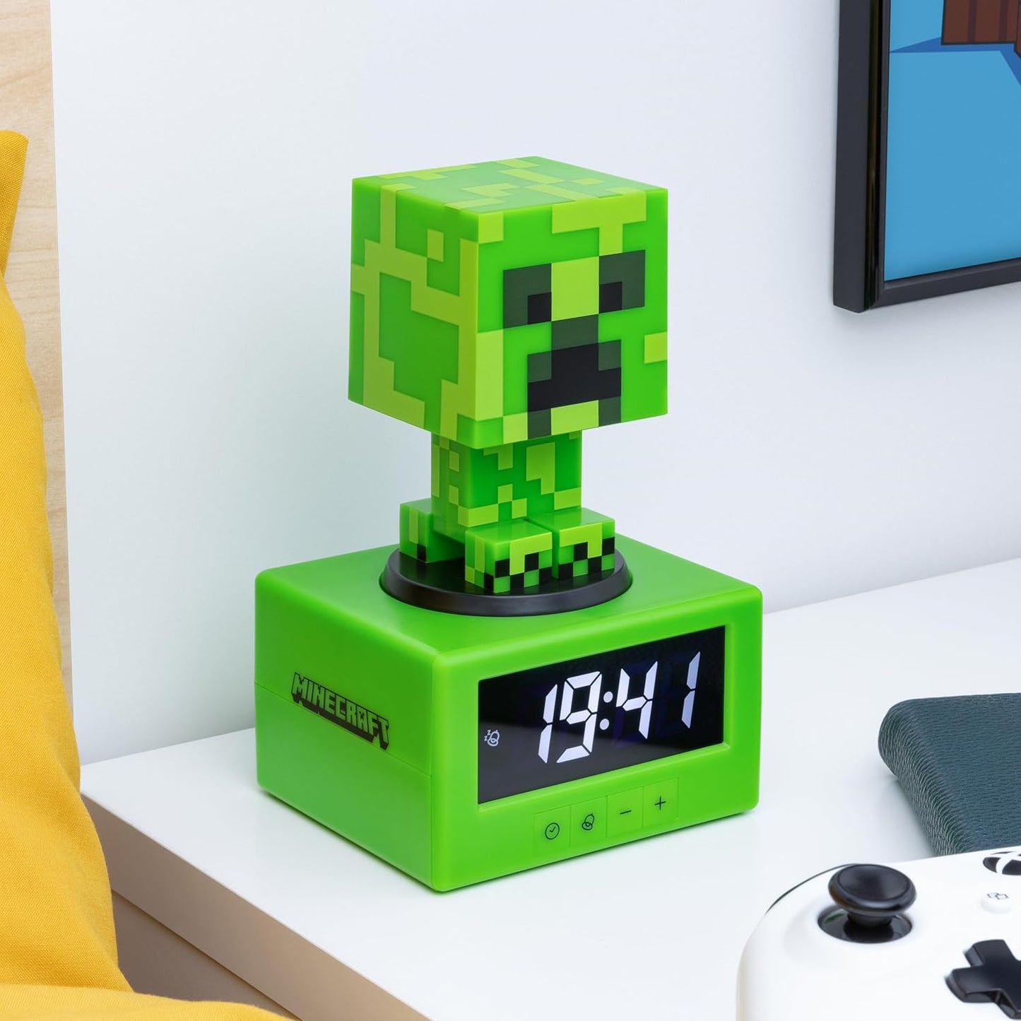 Paladone Minecraft Creeper Alarm Clock - Officially Licensed, in-Game Music & Night Light for Kids & Tweens, Gaming Room Accessory
