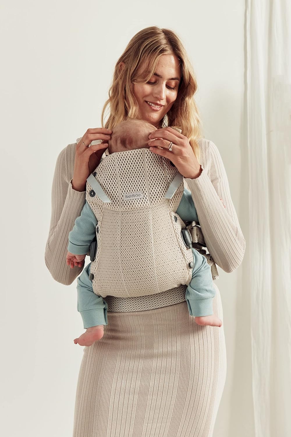 BabyBjörn Baby Carrier Harmony, Cream, 3D Mesh, 3-in-1 Ergonomic Baby Carrier; Newborn, Facing-in, Outward-Facing, and Back Carrying Positions Supported (7-40 lbs), Newborn to Toddler