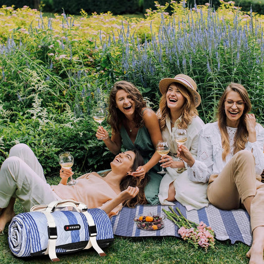 Waterproof Picnic Mat, Outdoor Camping Oversized Field Blanket. Portable Thickened Camping Blanket, Suitable for Beach, Camping, Music Festival, Party, Outdoor Adventure. (Blue & White, 80”x60”)